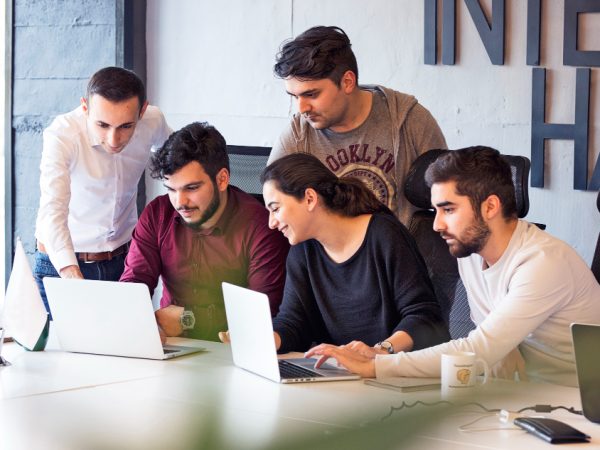 Crafting an Effective Communication Strategy for Startups, SMBs & SMEs